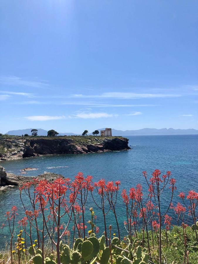 Le Lanterne Di Terrasini Hotell Exteriör bild