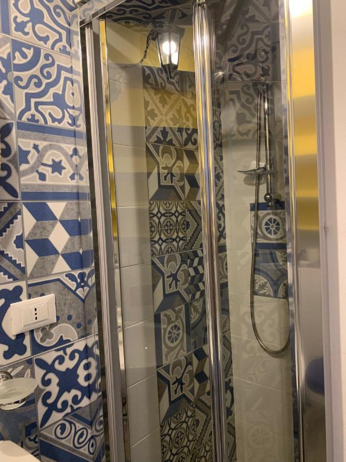 Le Lanterne Di Terrasini Hotell Exteriör bild