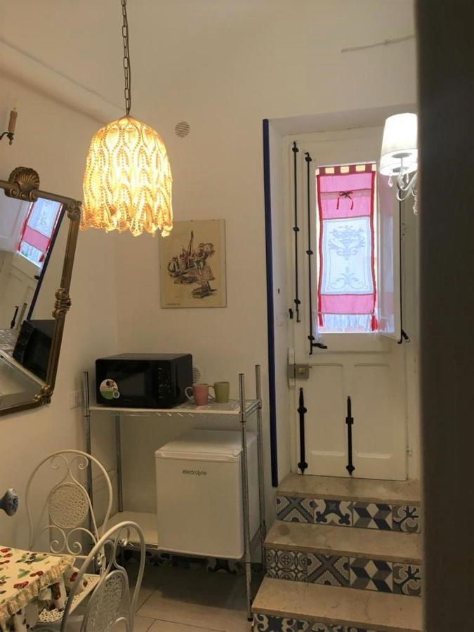 Le Lanterne Di Terrasini Hotell Exteriör bild