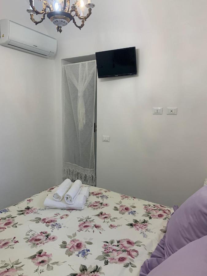 Le Lanterne Di Terrasini Hotell Exteriör bild
