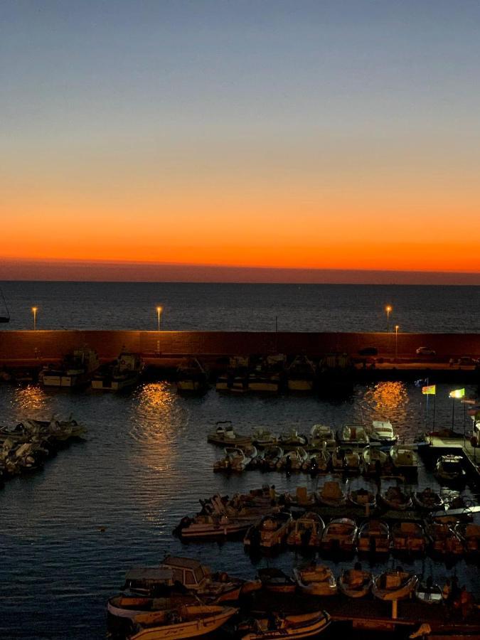 Le Lanterne Di Terrasini Hotell Exteriör bild